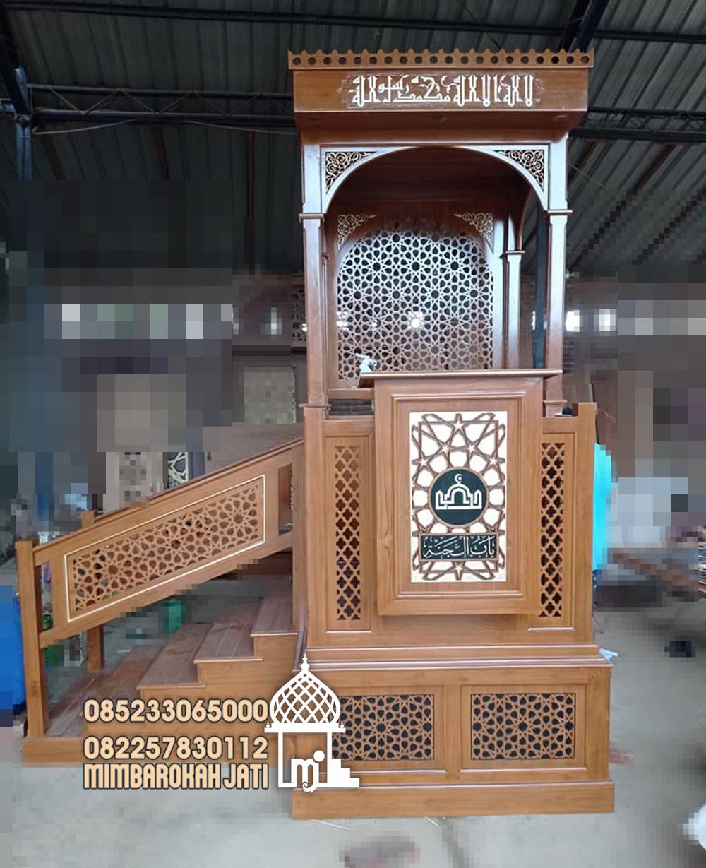 Mimbar Kayu Ornamen Arabic Masjid Daerah Balikpapan