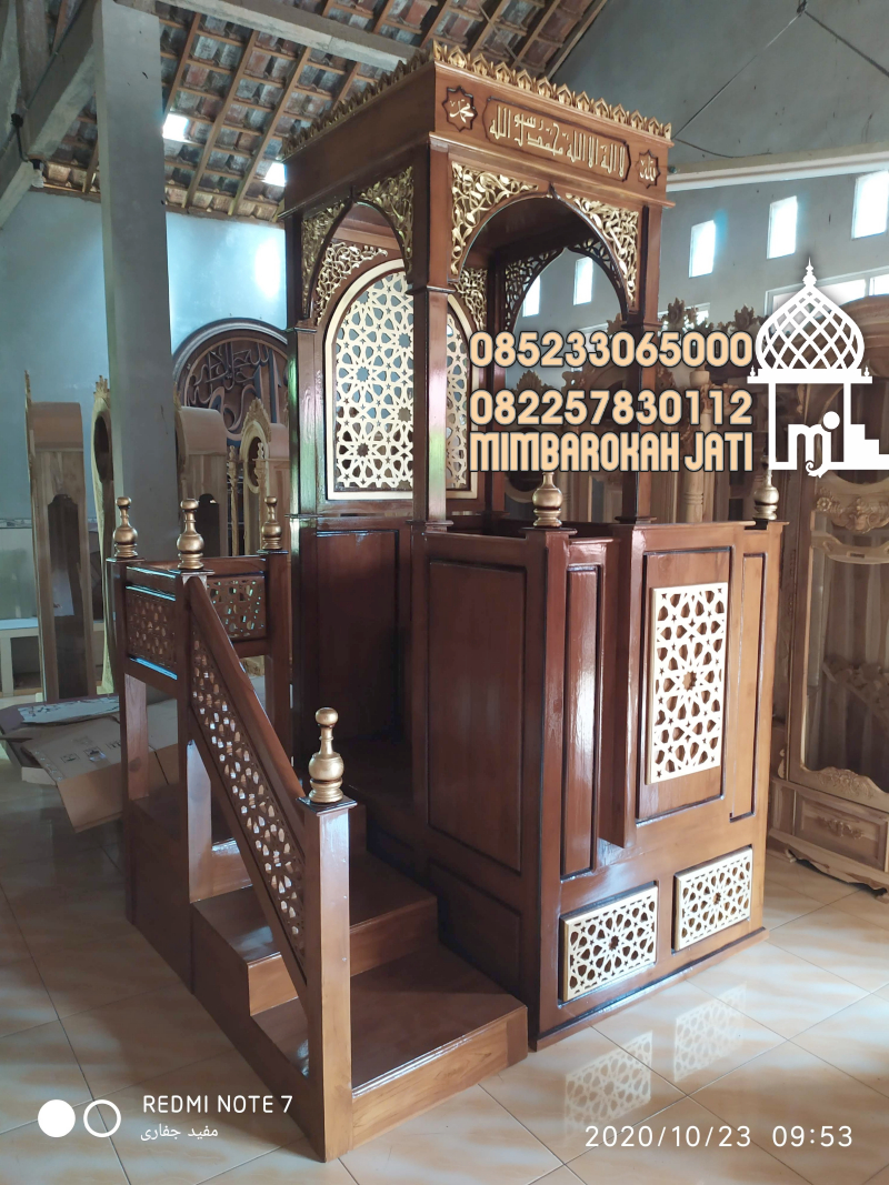 Mimbar Podium Kayu Jati Masjid Kota Jawa Tengah